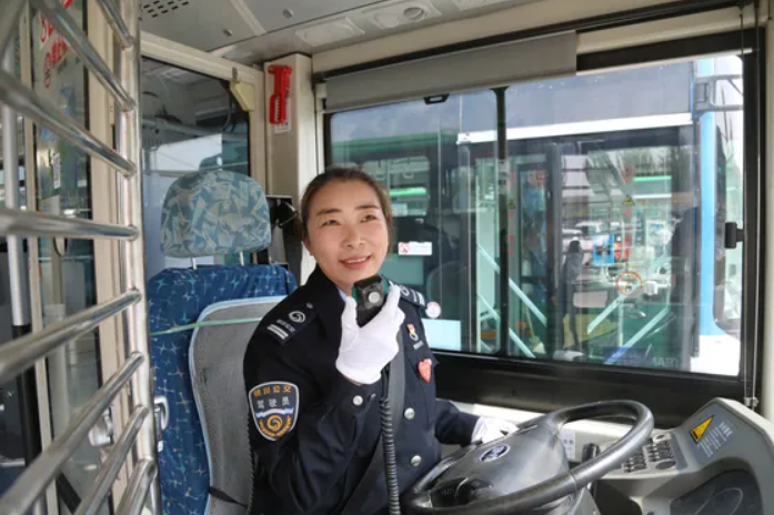 公交車.png